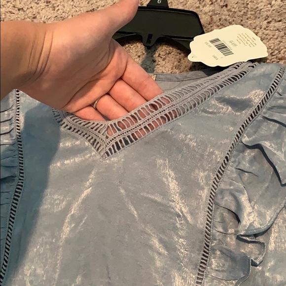 🌸 2/30 NWT Altar’d State Baby Blue Blouse 🌸 - Picture 3 of 5